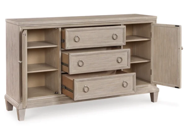 Jorlaina Dining Server - Image 3
